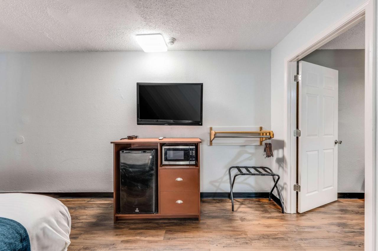Motel 6-Tupelo, Ms - Downtown Dış mekan fotoğraf
