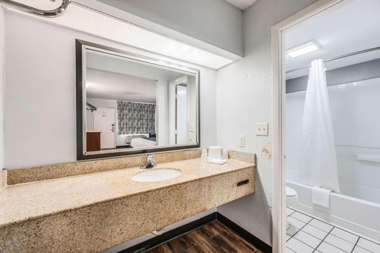 Motel 6-Tupelo, Ms - Downtown Dış mekan fotoğraf