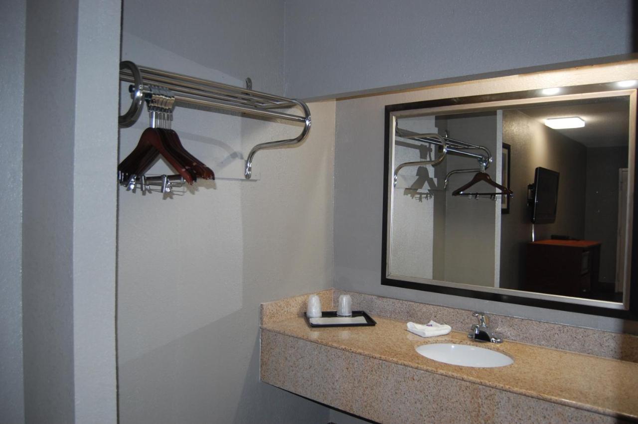 Motel 6-Tupelo, Ms - Downtown Dış mekan fotoğraf